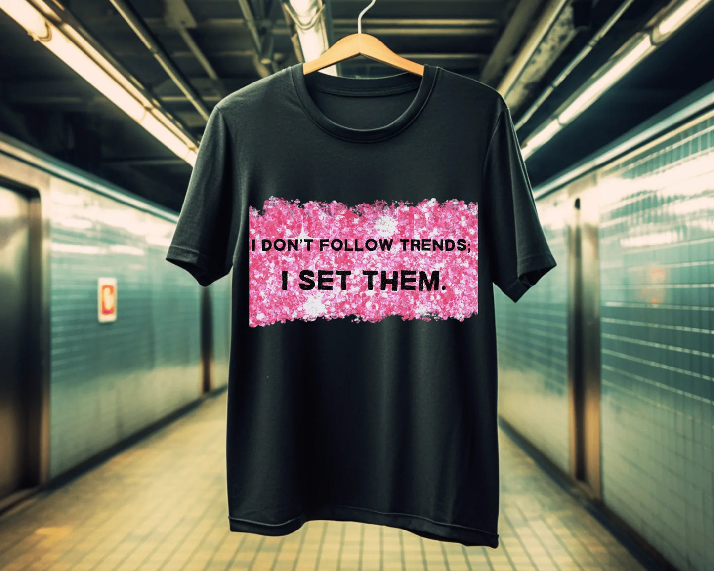 Fashion Visionary | black | Unisex - T-Shirt