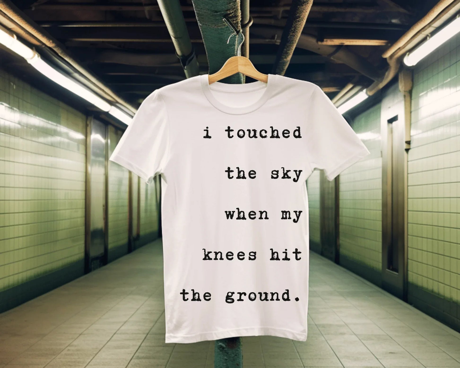 From Knees to Clouds | white | Unisex - T-Shirt