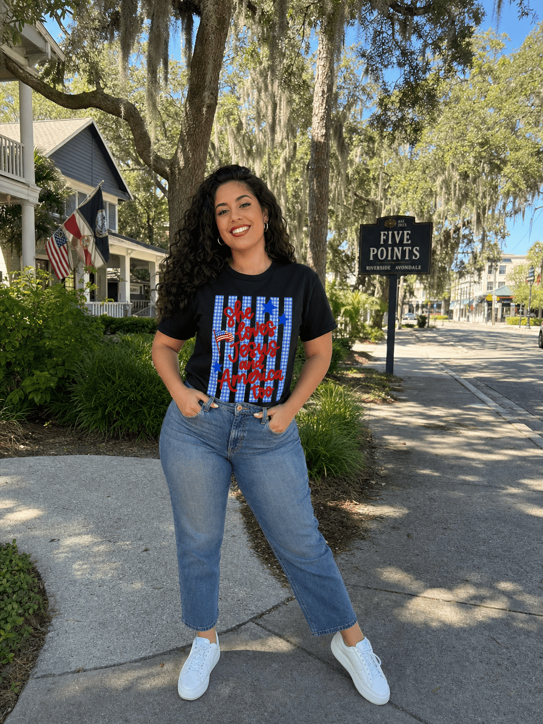 She Loves Jesus T-Shirt – RELLE Fashion & Lifestyle – Product Image